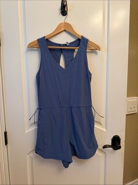 Title Nine Blue Sleeveless V-Neck Romper size Small